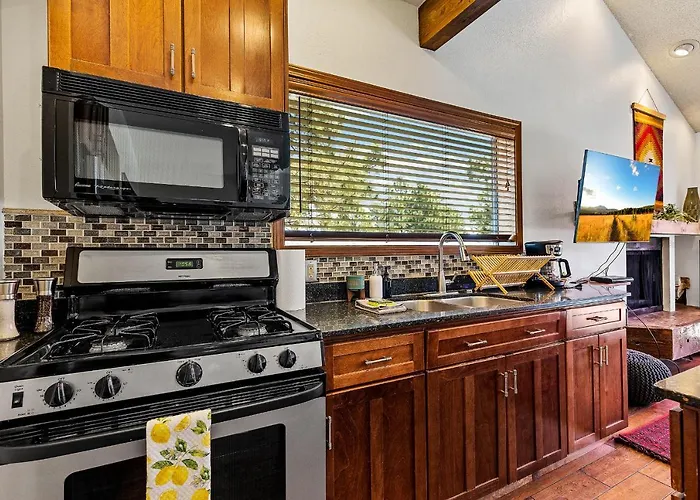 Delightful 1 Bdrm Country Club Retreat With Mt Elden Views! Holiday home *