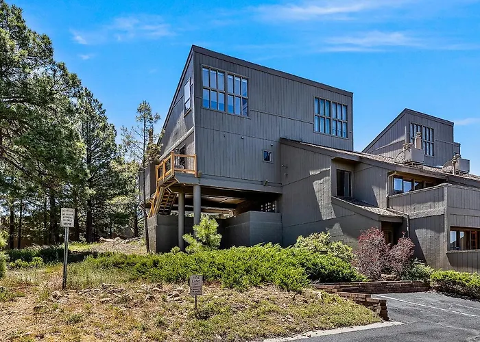 Delightful 1 Bdrm Country Club Retreat With Mt Elden Views! Holiday home *