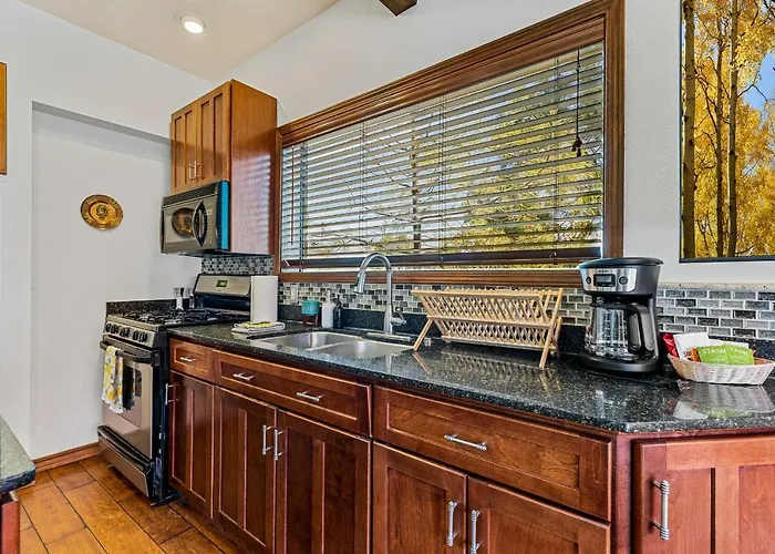 Holiday home Delightful 1 Bdrm Country Club Retreat With Mt Elden Views!