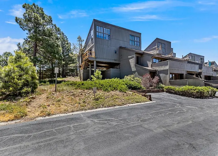 Delightful 1 Bdrm Country Club Retreat With Mt Elden Views! *